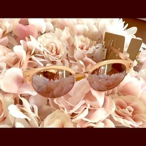 Brand New - Rose Gold Round Sunglasses